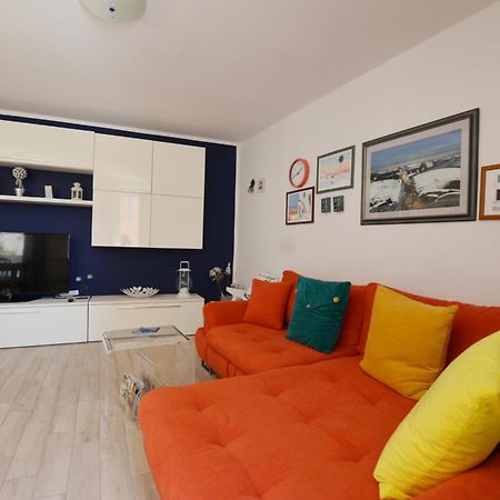 Blue Central Apartment Ровин Екстериор снимка