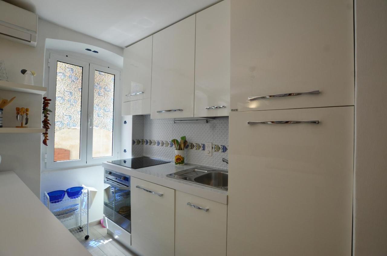 Blue Central Apartment Ровин Екстериор снимка