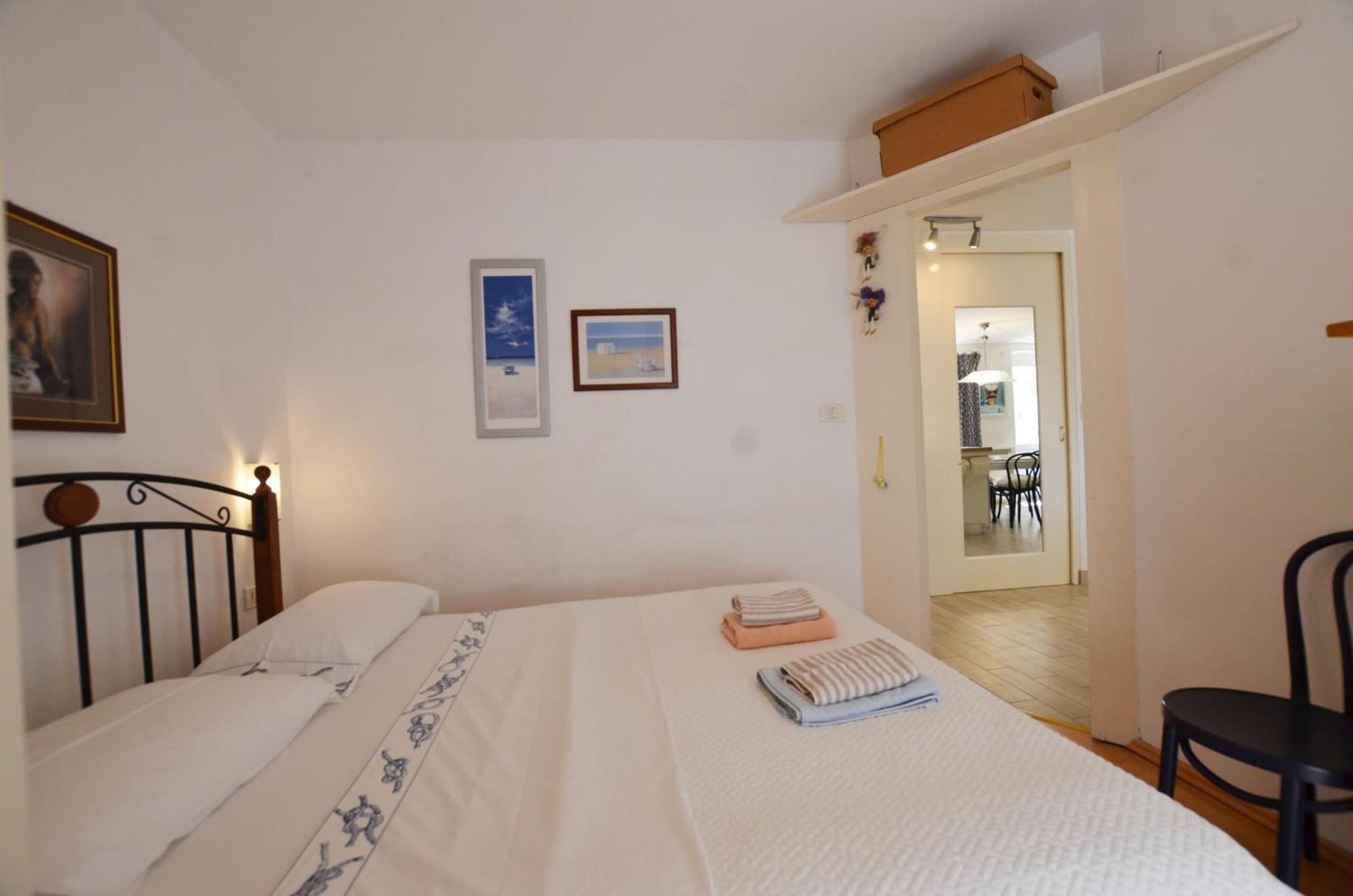 Blue Central Apartment Ровин Екстериор снимка
