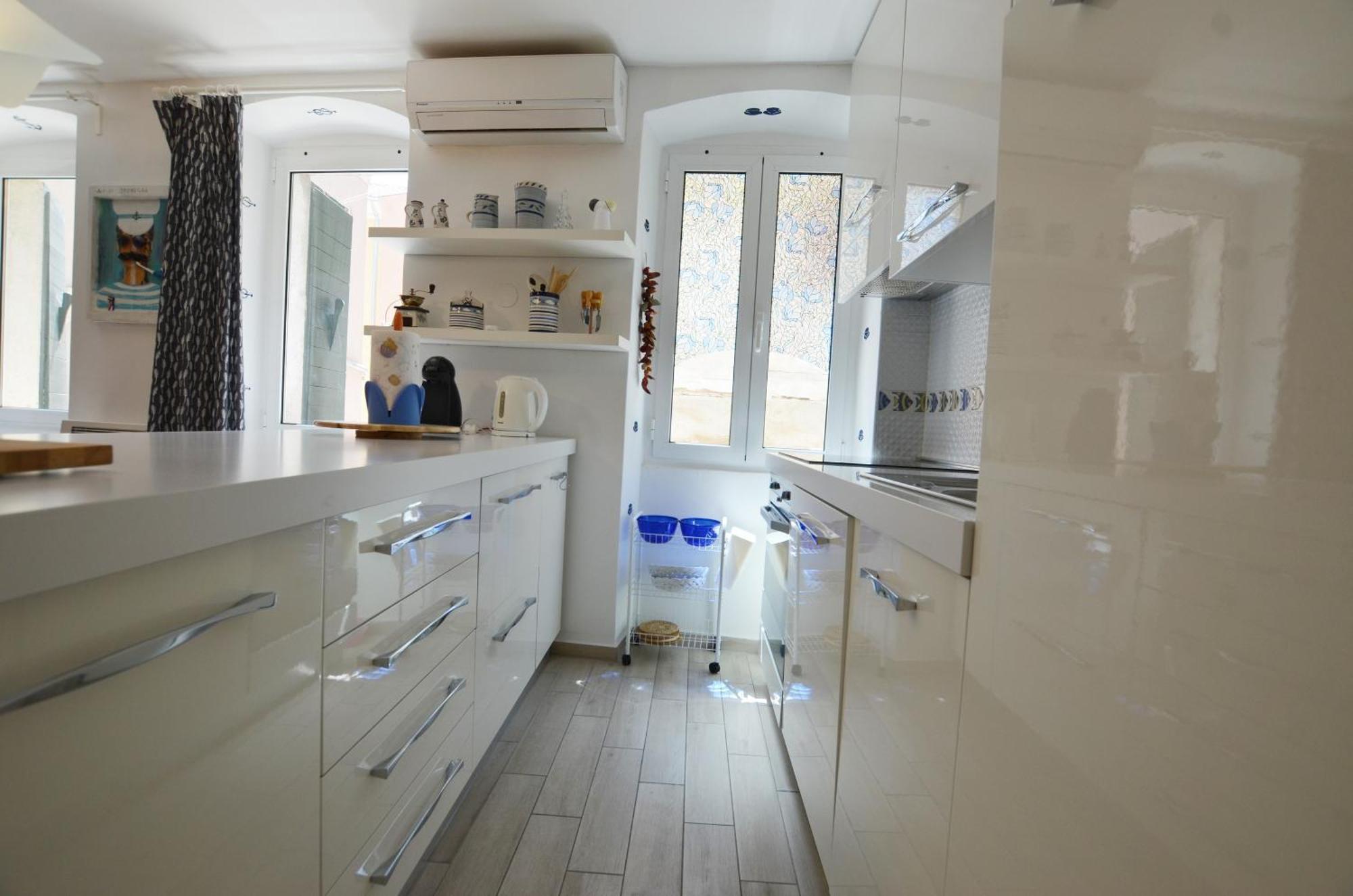 Blue Central Apartment Ровин Екстериор снимка
