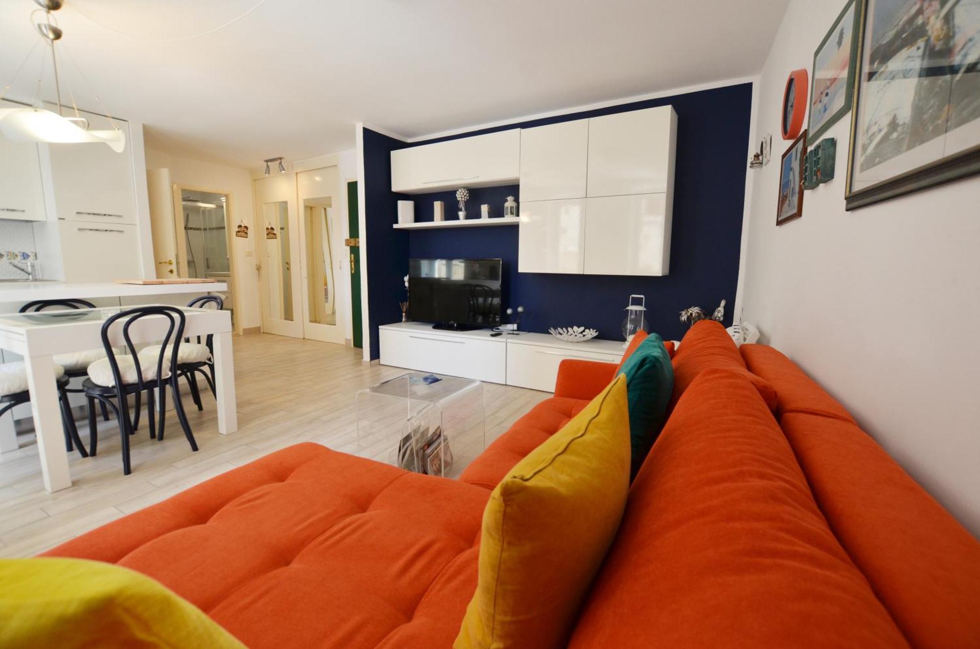Blue Central Apartment Ровин Екстериор снимка